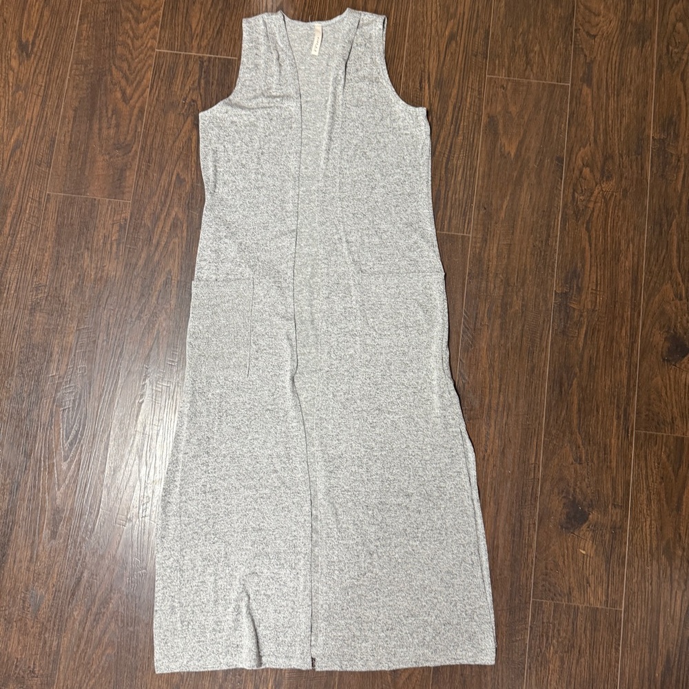 GILLI LONG HEATHER GRAY SWEATER OPEN VEST CARDIGAN POCKETS SPLIT HEM